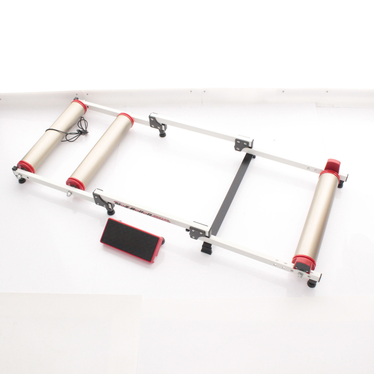  MINOURA ミノウラ Mez Roller 3本ローラー ローラー台 ホワイト レッド 等(トレーニング機器)｜売買されたオークション情報、yahooの商品情報をアーカイブ公開 - オークファン トレーニング機器