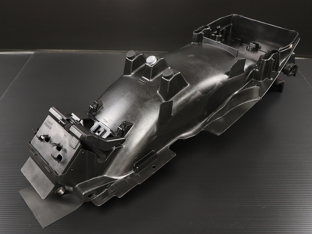 激安 NSR250R SP純正インナーリアフェンダー MC28/94(リア)｜売買され