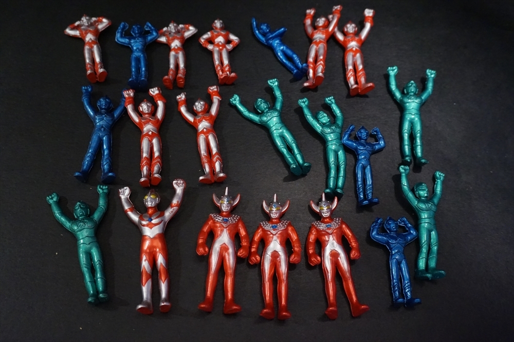 当時物 バンダイ コミキャラ ウルトラマンゴム人形10体カタパルト付き 未開封 当時物 バンダイ コミキャラ ウルトラマンゴム人形10体カタパルト付き