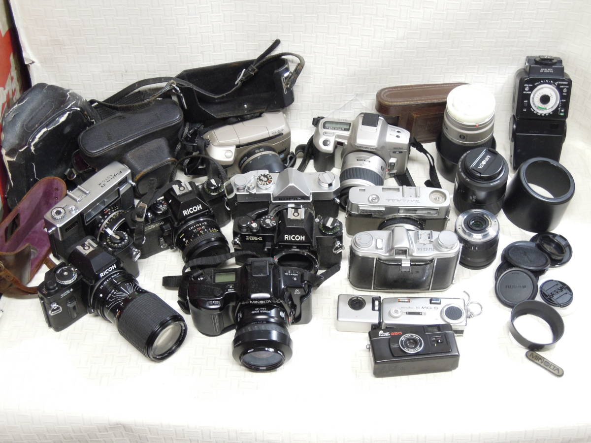RICOH リコー camera SUPER ZOOM ⁄ boromeez フイルムカメラ小さな沈胴