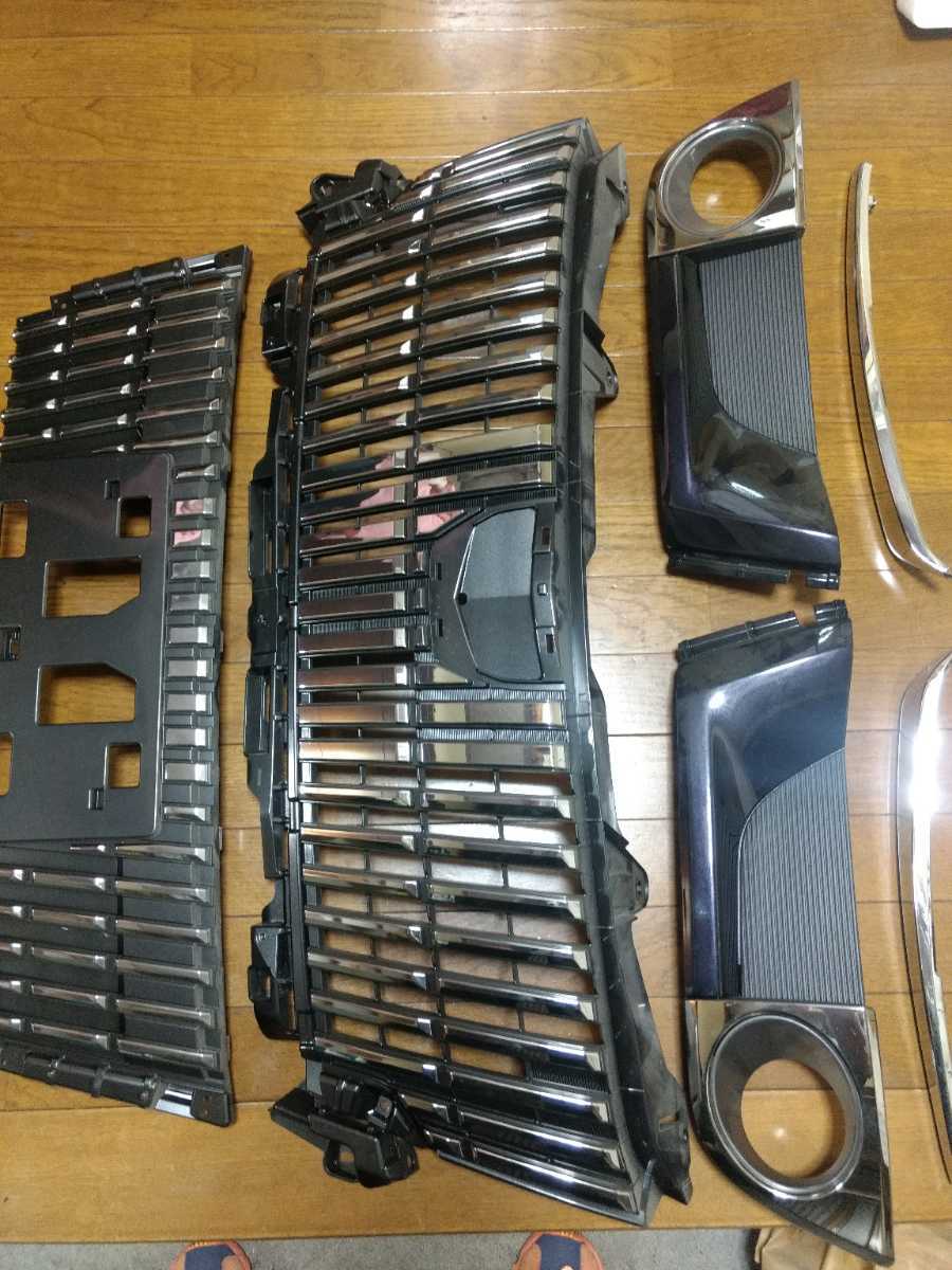エスクァイア 前期 グリル 純正 0 TRD 良品 希少 純正オプション