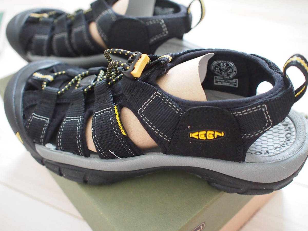 キーン サンダル keen 限定展開 夏 &frasl; ユニーク STORE（フリークスストア） FREAK'S メンズ 2020年春夏最新アウトドアサンダル特集 ヨギ ニューポート レディース スポーツサンダル ROCK