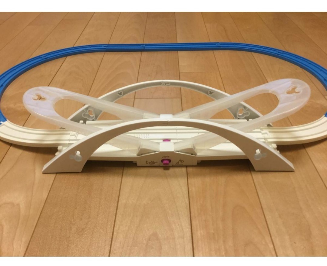 プラレールセット ディズニー ドリームレールウェイ エレクトリカルブリッジセット、ディズニードリームレールウェイおでかけ立体マップ_5