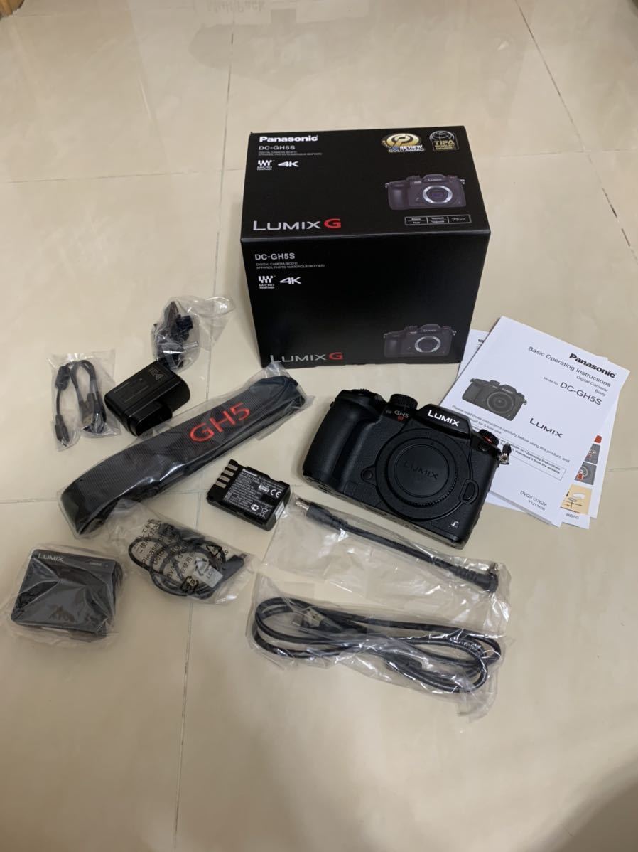 Panasonic LUMIX GH5S ボディ 美品・完動品・元箱付き 中古 美品 Panasonic LUMIX DC-GH5S ボディ 元箱付 Panasonic Lumix