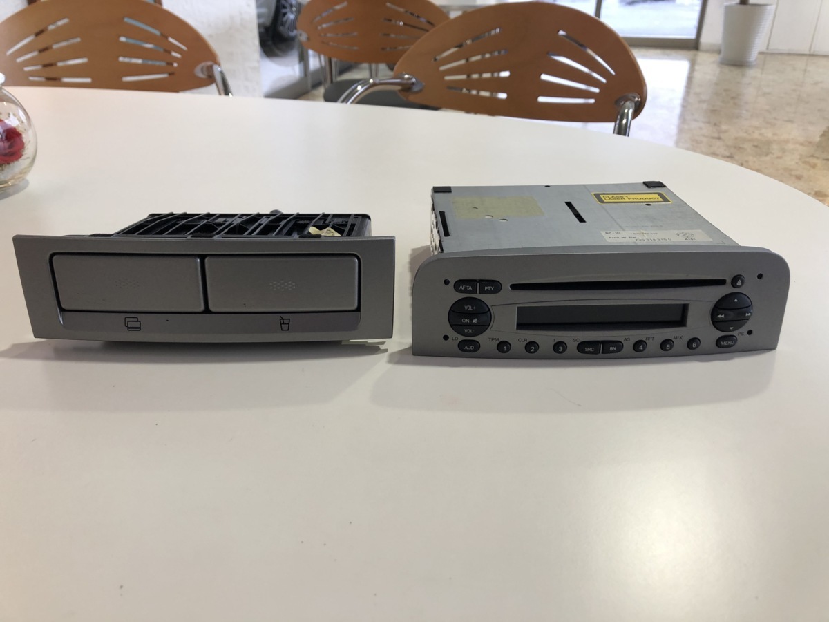 アルファロメオ 純正 カーオーディオ カップホルダー カードホルダー 0 