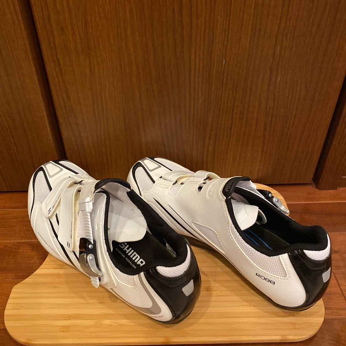ビンディングシューズ シマノ メルカリ - EU40 SH-R088WE SPD-SL 25.2㎝ ビンディングシューズ29.2㎝ ペダルpd-a530 シマノSH-R088WE 2026年最新sh-r088の人気アイテム SPD-SL｜Yahoo SHIMANO SH-R088L 0