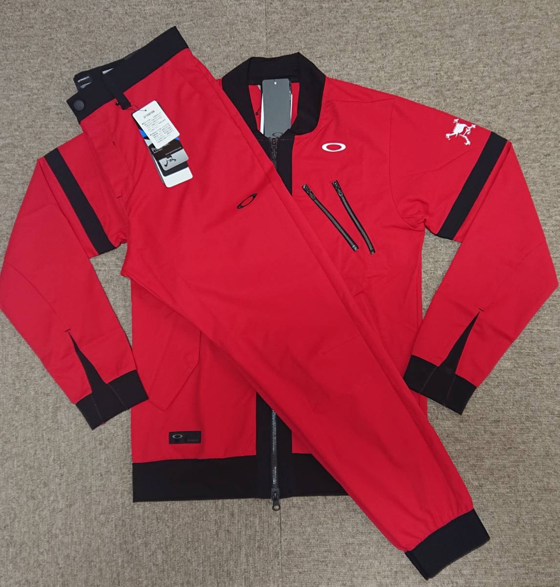 定番人気，人気セール L JPN 34 JPN /OAKLEY オークリー Skull Versatile Blouson / Tapered Jogger スカル ブルゾン ジョガーパンツ上下セット/RED LIGHT(オークリー)｜売買されたオークション情報、yahooの商品情報をアーカイブ公開 - ジャンパー、ジャケット