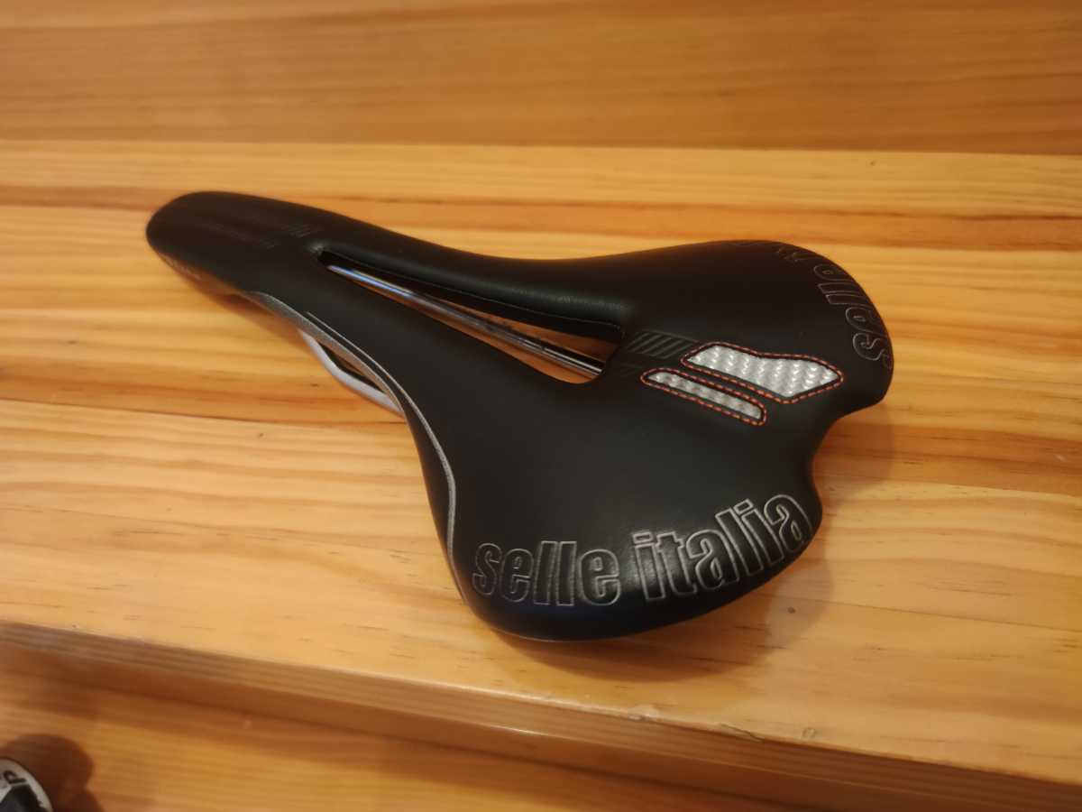 ITALIA Titanium セライタリア FLOW SLR サドル 送料無料selle FLITE Team Edition 中古使用少 色剥げあり《セライタリア&frasl;フライト》 Flow S ITALIA(セライタリア) セライタリアフライトの通販