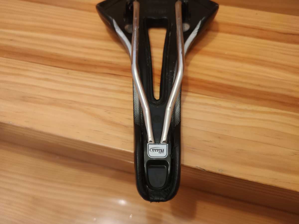 ITALIA Titanium セライタリア FLOW SLR サドル 送料無料selle FLITE Team Edition 中古使用少 色剥げあり《セライタリア&frasl;フライト》 Flow S ITALIA(セライタリア) セライタリアフライトの通販