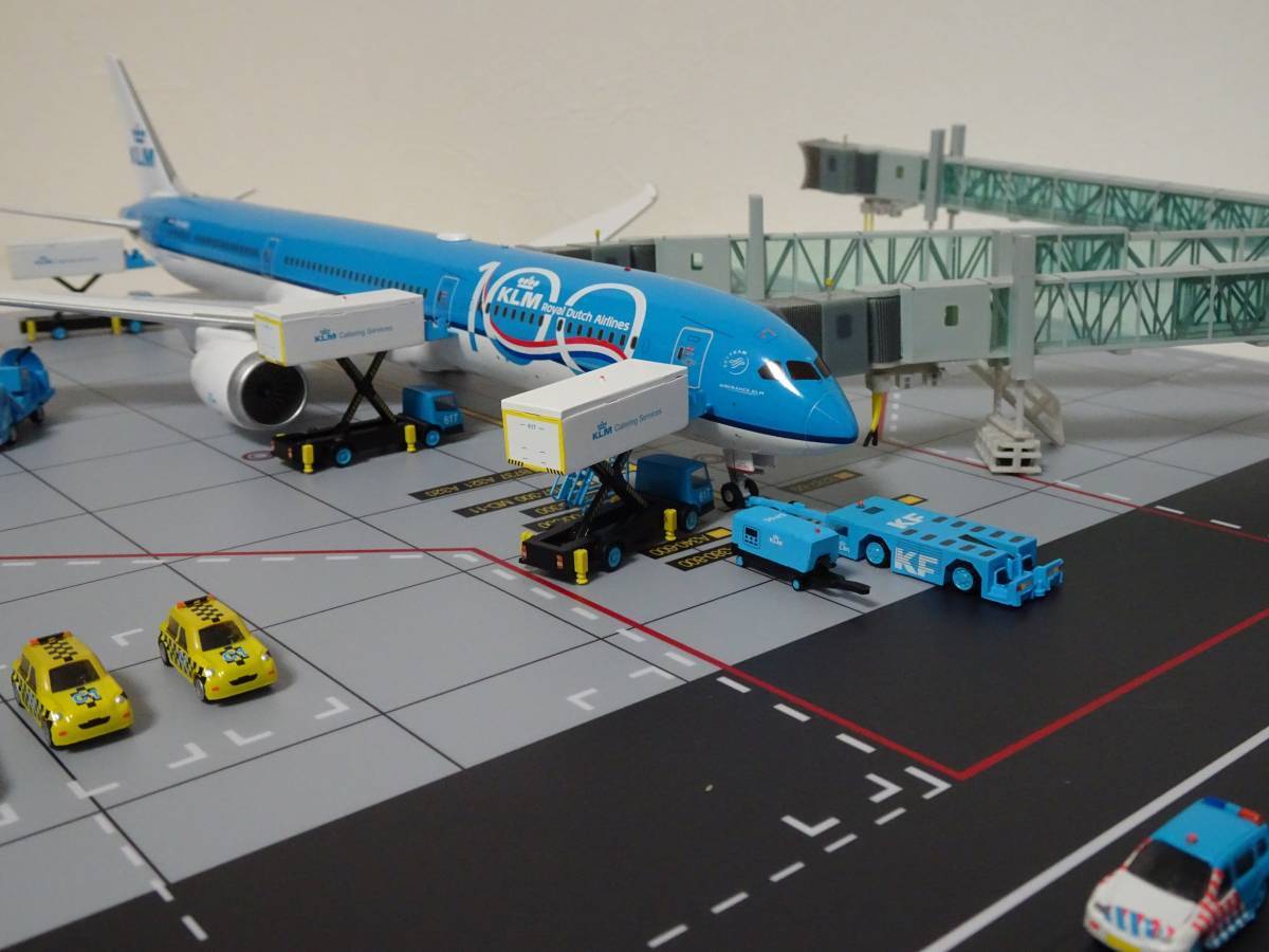 ボーディングブリッジ　1/200 JC wings PBB JC Wings 1:200 Airport Passenger Bridge LH2090/Airline Manufacture