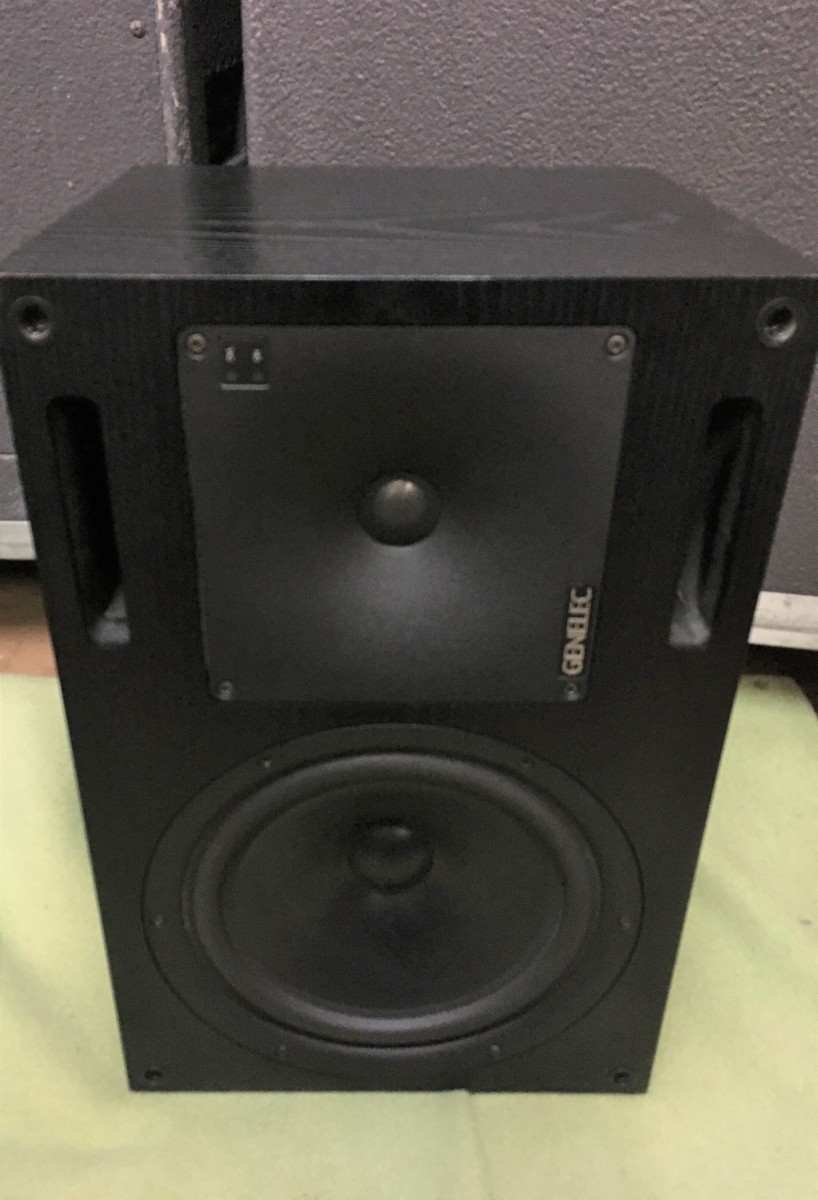 GENELEC 1032A スタジオモニタースピーカー 本体　ジャンク品 ♪GENELEC 1032A ジェネレック スタジオモニタースピーカー 中古 単体