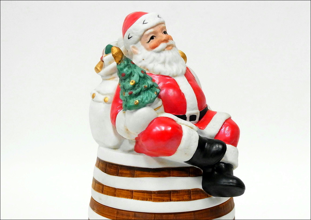未開封　サントリー　クリスマス　ブランデー　XO 陶器　サンタクロース　古酒 ブランデー サンタクロース サントリー SUNTORY サントリーブランデー
