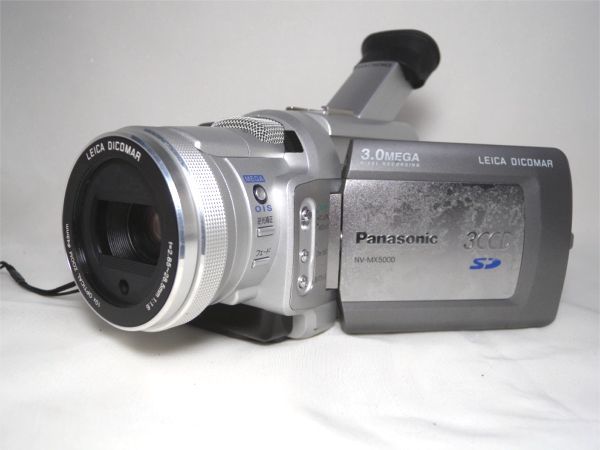 オンラインストア公式店 Panasonic 3CCD miniDVビデオカメラ NV-MX5000
