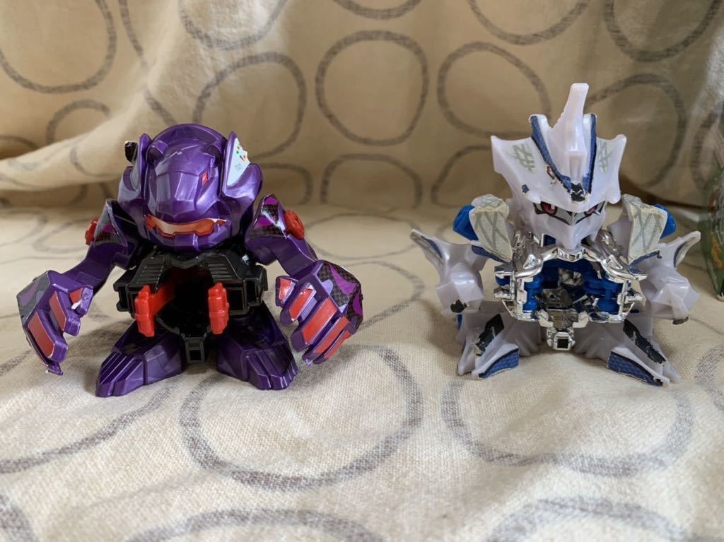 中古 クロスファイト ビーダマン 限定ビーダマン付トリプルファイティングフィールド & ビーダマン6体 レブ=ドラヴァイス クリアver. - メルカリ クロスファイトビーダマン 3種セット CB-20トリプルファイティングフィールド フィールドの人気アイテム