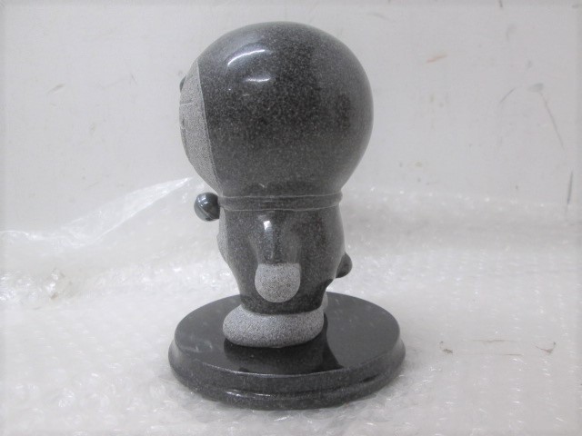 展示品 TAKAO タカオ ドラえもん 立ち姿 スタチュー 御影石 12cm 置物