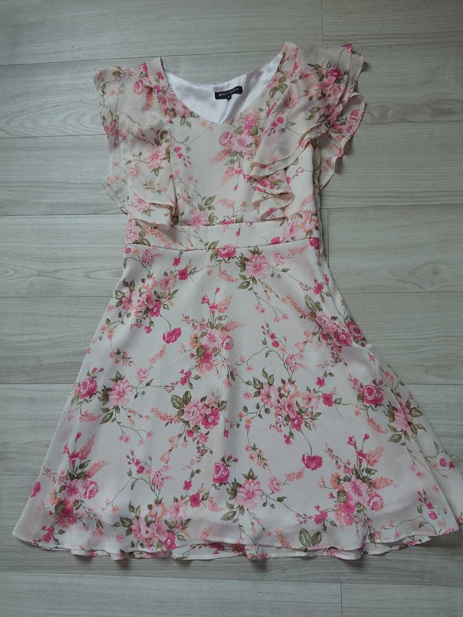 Misch Masch ミッシュマッシュ花柄ワンピース ワンピース 売買されたオークション情報 Yahooの商品情報をアーカイブ公開 オークファン Aucfan Com
