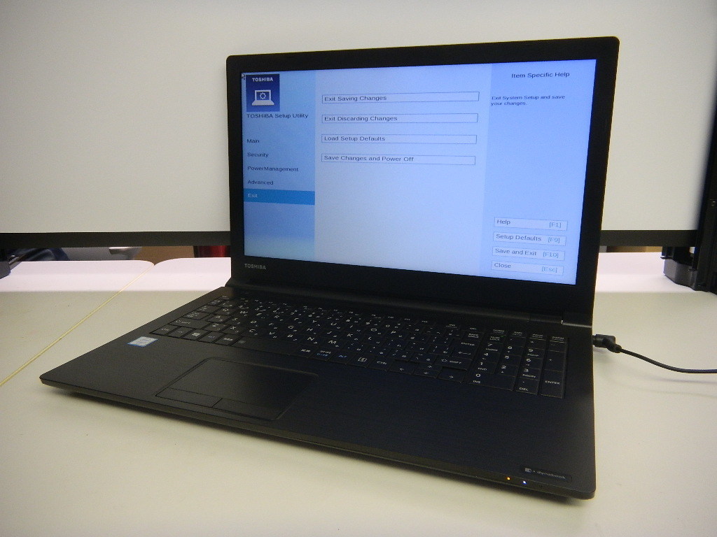 即配】SSD256G+メモリ8GB搭+13.3型FHD液晶搭載モバイル！dynabook R63