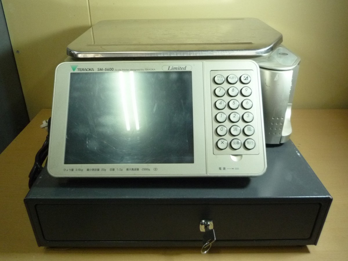  TERAOKA 寺岡精工 対面計量POSラベルプリンター SM-5600Limited 電子料金はかり ひょう量 6kg ドロワー付 現状品(はかり、スケール)｜売買されたオークション情報、yahooの商品情報をアーカイブ公開 はかり、スケール