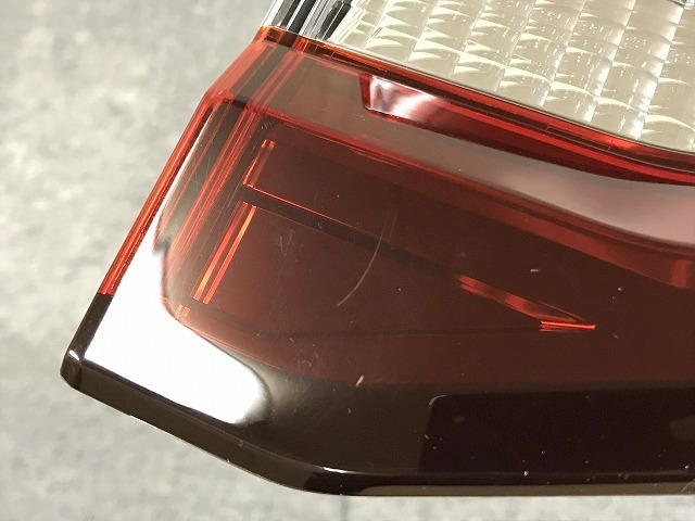 ライズ 純正 左テールランプ ライズ⁄レックス⁄Z⁄ロッキー⁄G A200A⁄S