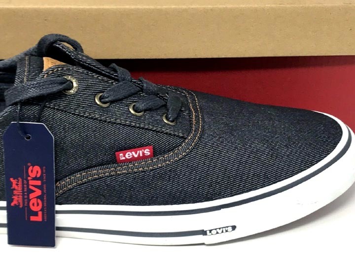 既決USA リーバイス LEVI'S@ ロゴ入スニーカー 