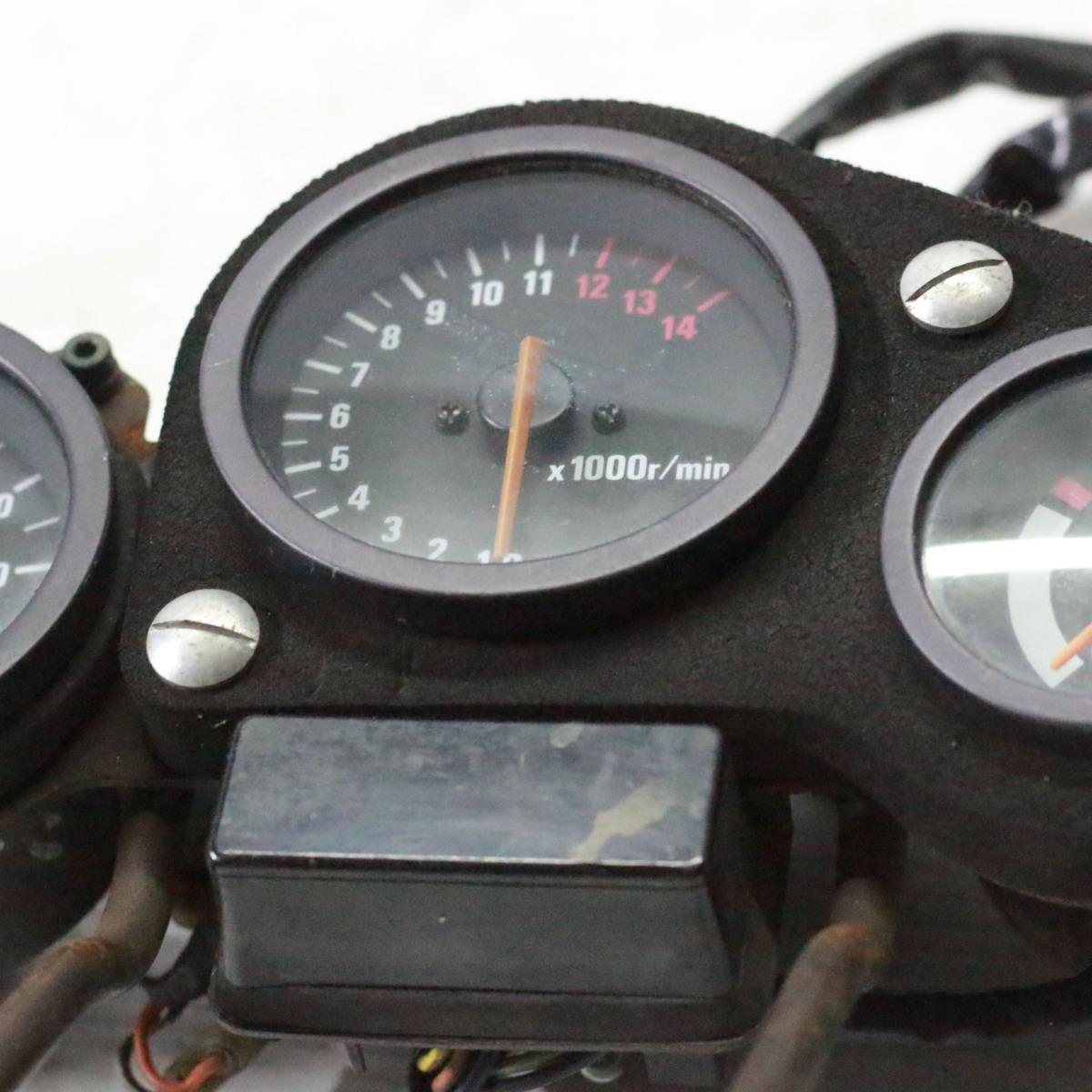 大得価，新品 RGV250 Γ SP VJ22A 純正 スピードメーター ステー付き