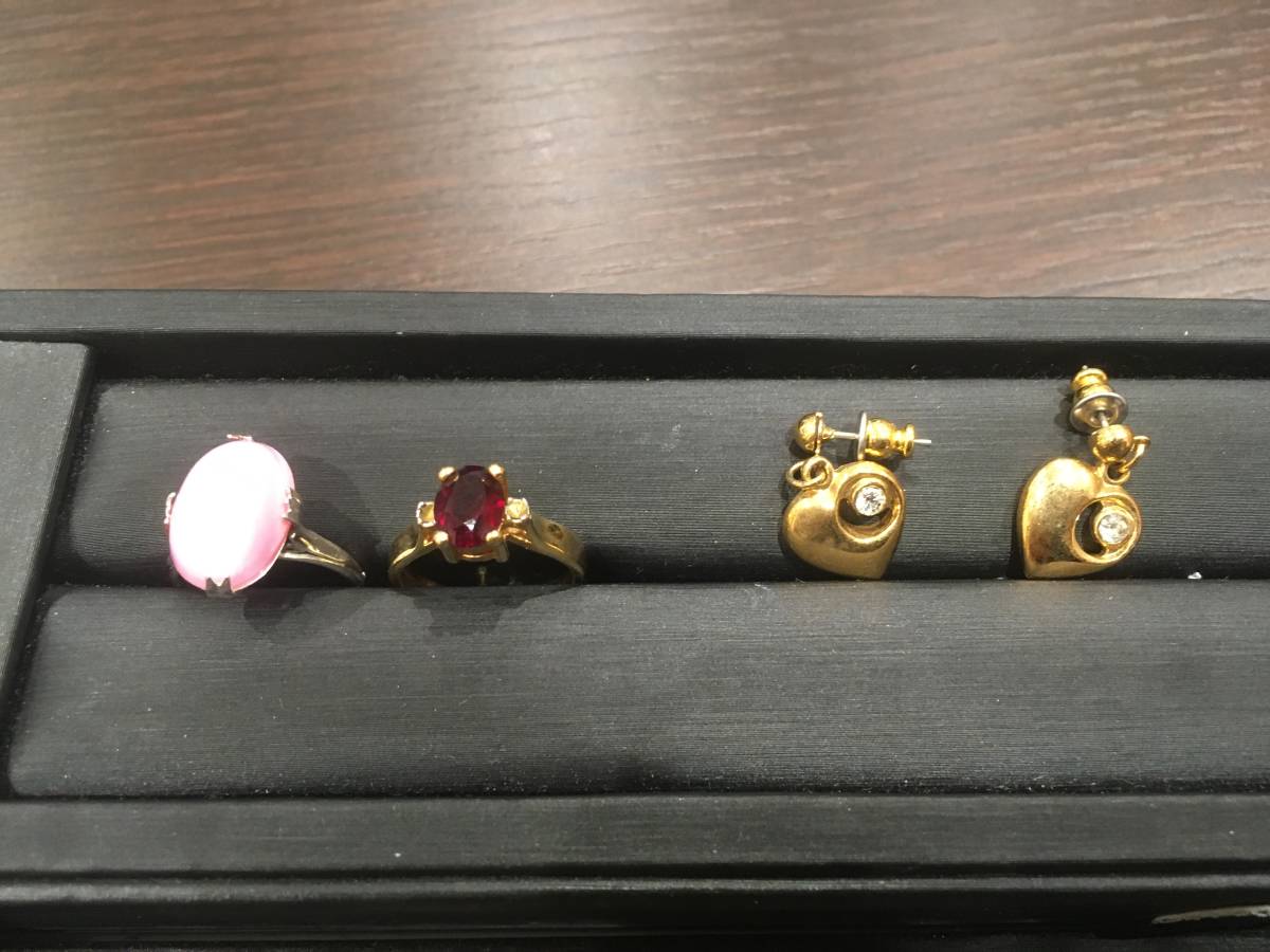 ♥【528】アクセサリーおまとめ　ゴールドメッキ シルバーパール等 1056-A 【おまとめ！】☆1円スタート！！ ☆メッキアクセサリー ☆大量