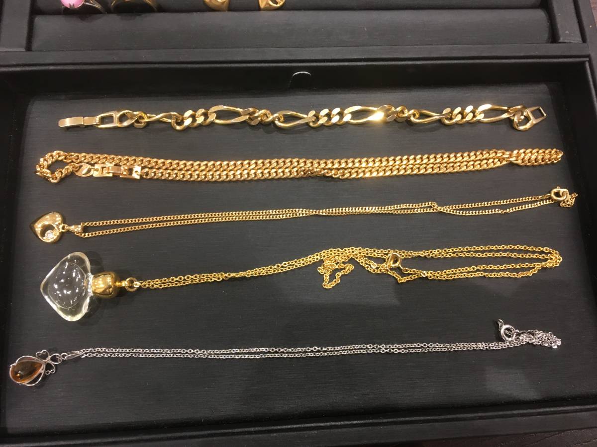 1056-A 【おまとめ！】☆1円スタート！！ ☆メッキアクセサリー ☆大量