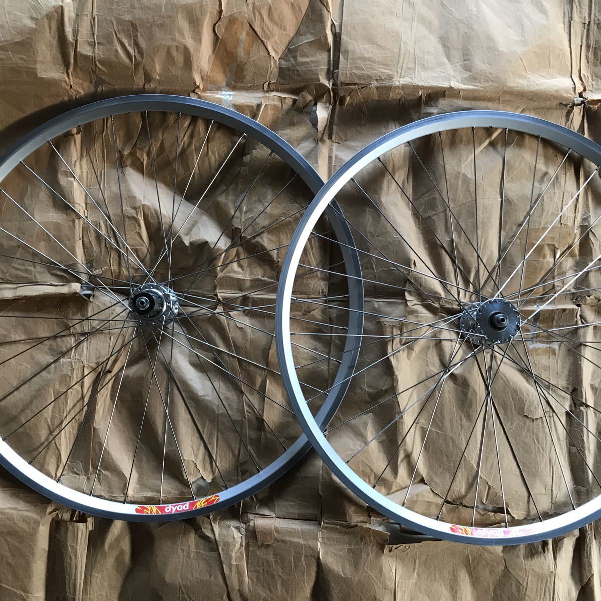  Phil Wood x Velocity DYAD 700c ツーリングホイール ベロシティ Rivendell surly bluelug フィルウッド paul white industries crust(27インチ、700C)｜売買されたオークション情報、yahooの商品情報をアーカイブ公開 - ホイール（完組、手組）