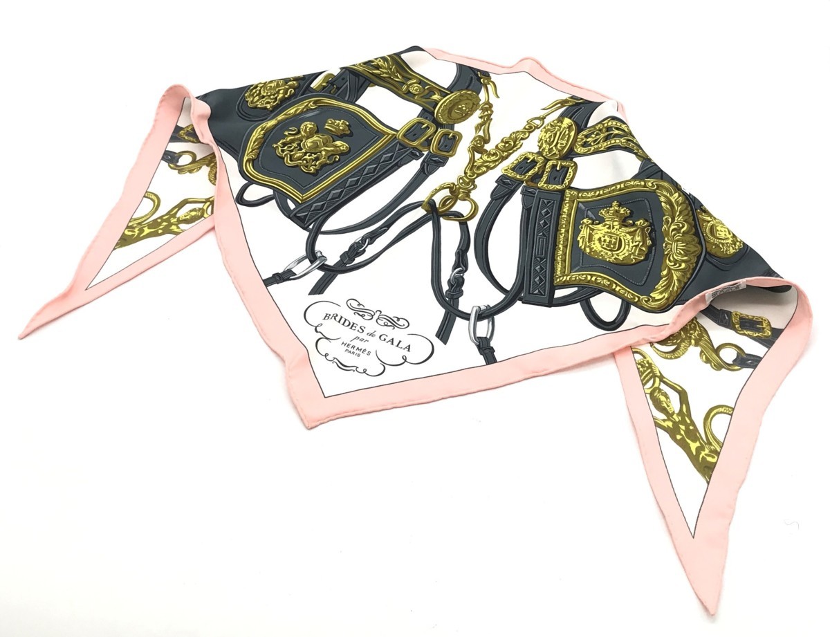 豊富な，安い HERMES エルメス ポワントゥ スカーフ 三角 シルク100% BRIDES de GALA ピンク 箱付(スカーフ)｜売買されたオークション情報、yahooの商品情報をアーカイブ公開 - オークファン 服飾小物