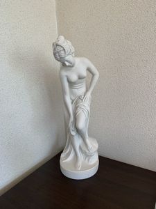 裸婦像 置物のYahoo!オークション(旧ヤフオク!)の相場・価格を見る