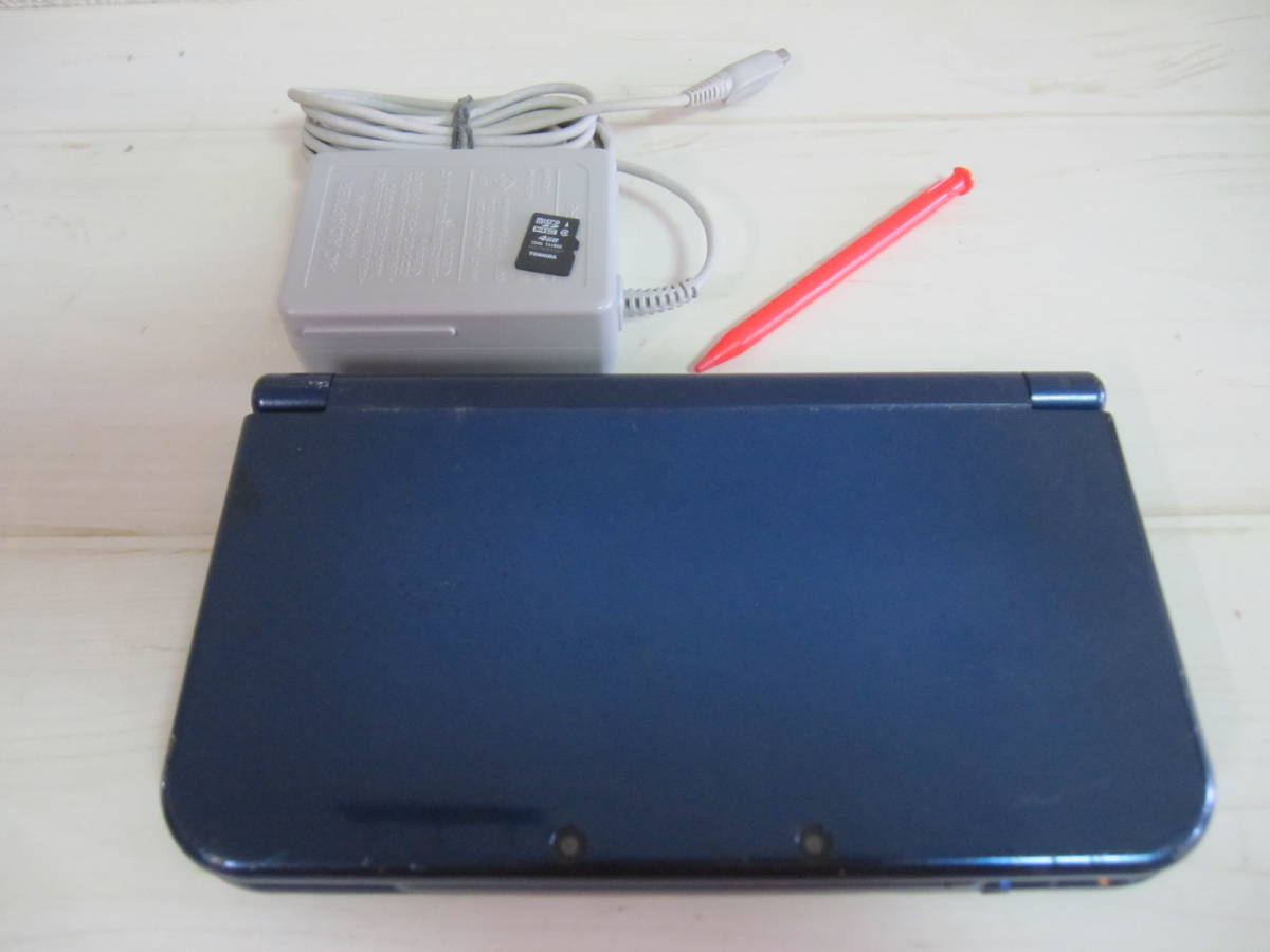 new nintendo 3DS LL　メタリックブルー　本体、充電器、タッチペン、microSDカード付き