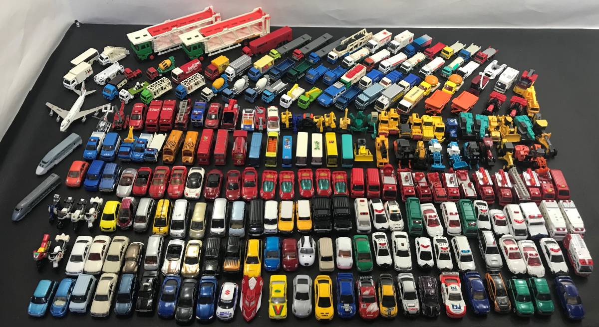トミカ まとめ売り ミニカー 大量セット Yahoo!オークション - 美品 大量 未開封品多数 200個以上 TAKARA 7210