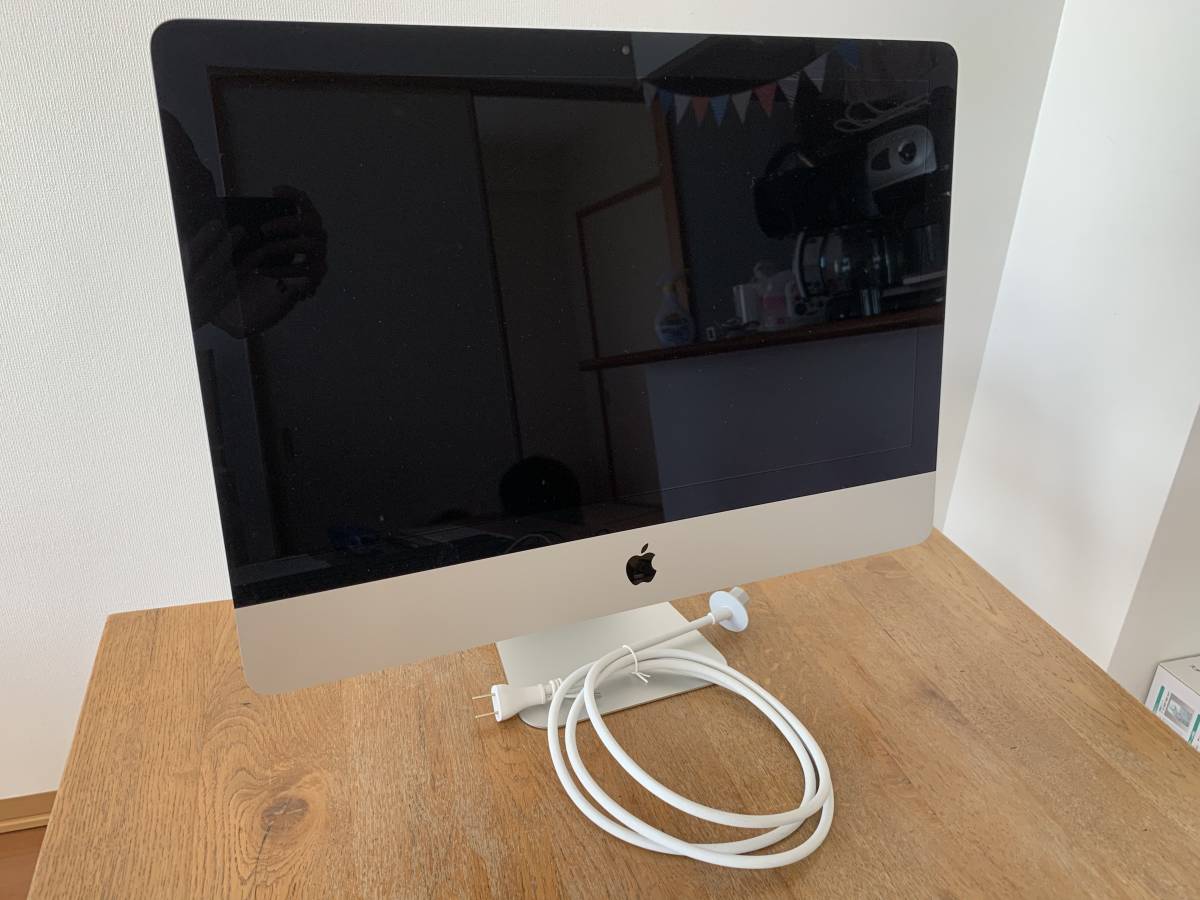 iMac (21.5-inch， Late 2013) /HDD1TB/メモリ8GB