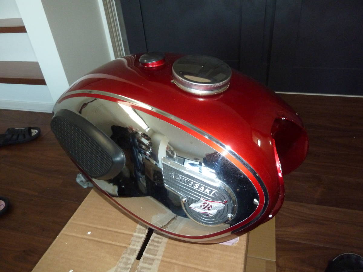 カワサキ W650 | ガソリンタンク :: Yahoo W1初期型、東京へお嫁に行き