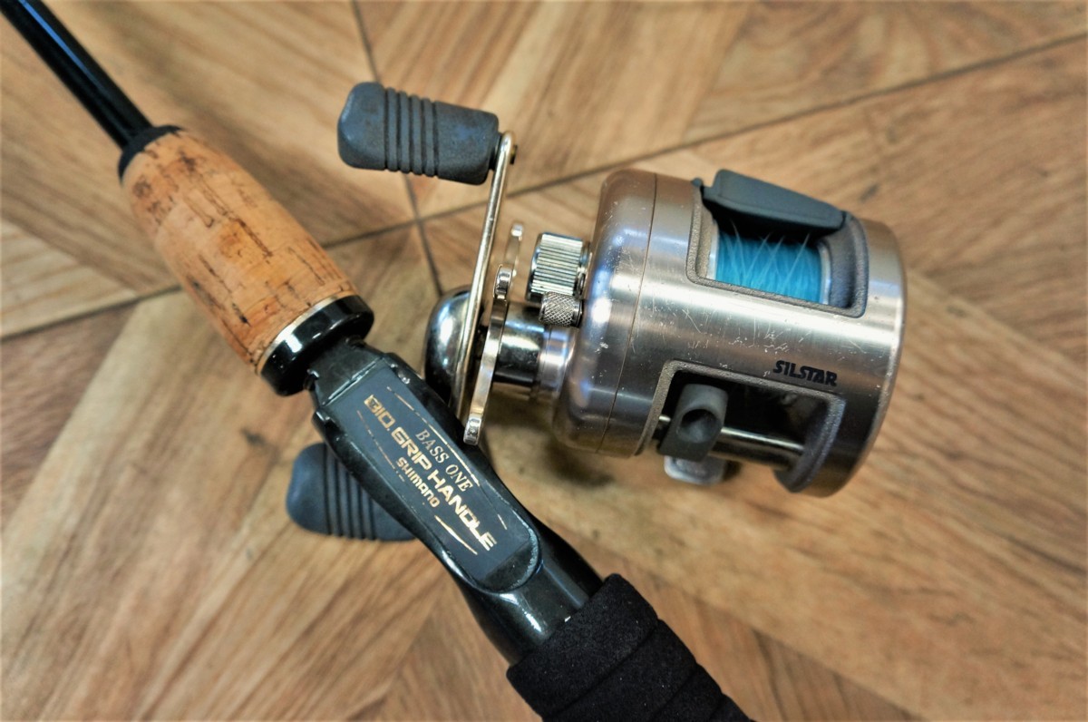 〇横浜店〇【USED品】SHIMANO BASS ONE 1651-2 リール SILSTAR ST100