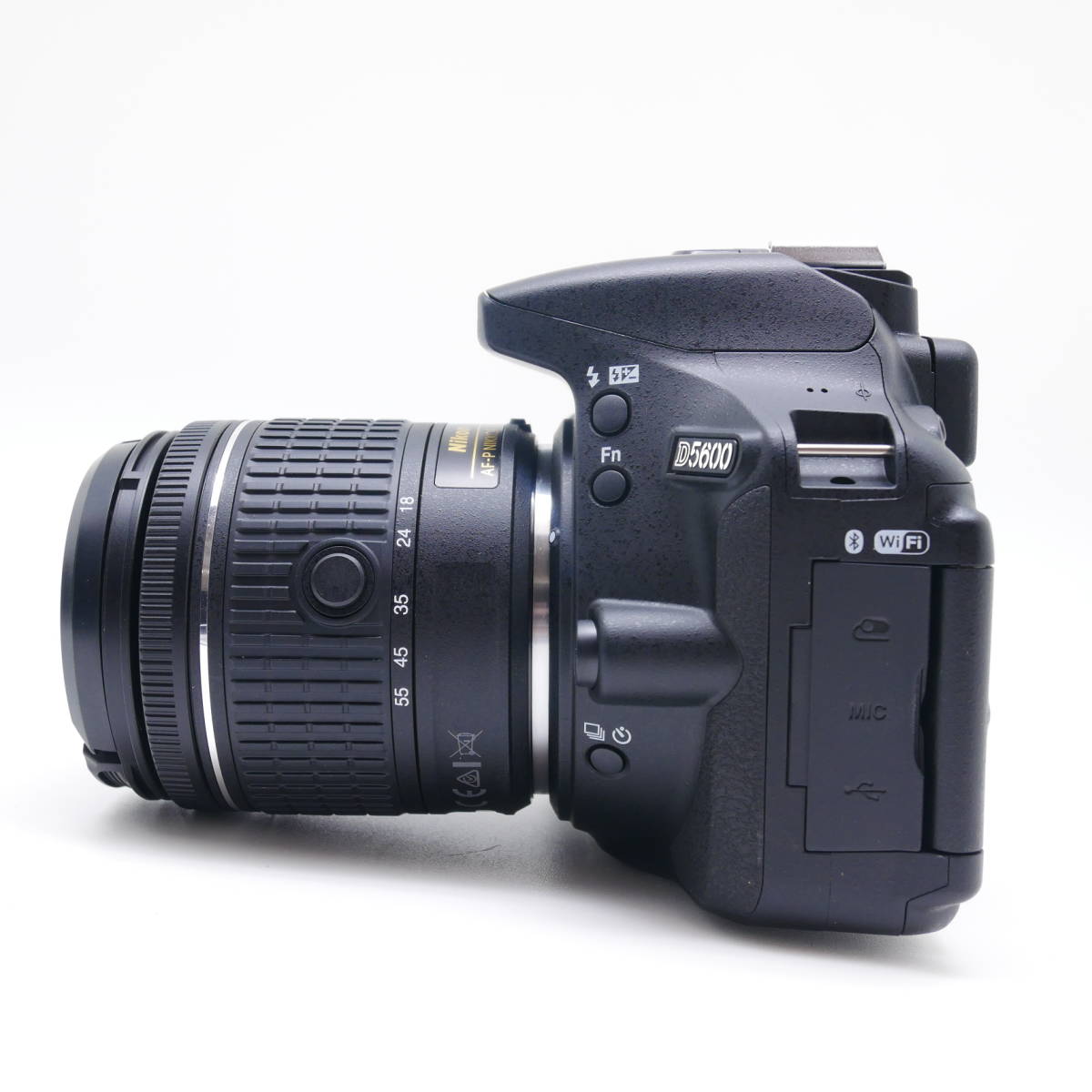 美品】Nikon D5600 ダブルズームキット 【公式通販】