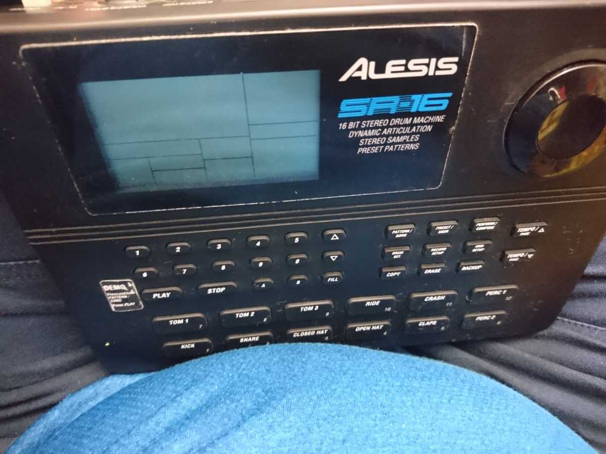 ALESIS/アレシス SR-16 リズムマシン/ドラムマシン 本体のみ 送料無料