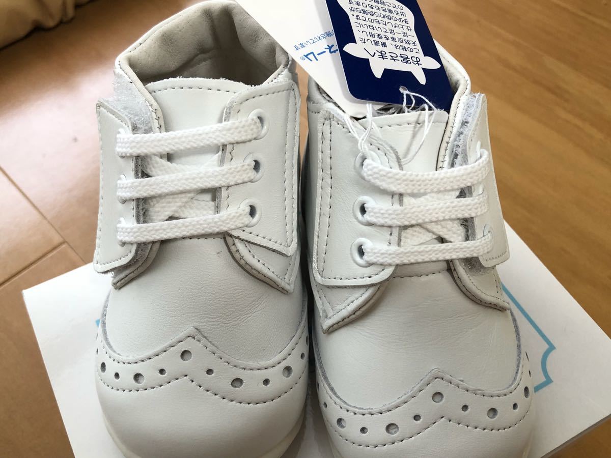 ファミリア ベビーシューズ 12 5センチ ホワイト 天然皮革 品 格安 1円スタート 12cm 売買されたオークション情報 Yahooの商品情報をアーカイブ公開 オークファン Aucfan Com