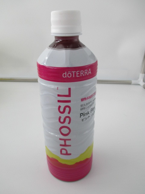  ドテラ PHOSSIL 植物系総合ミネラル ピンク パイン 550ml(ミネラル)｜売買されたオークション情報、yahooの商品情報をアーカイブ公開 - オークファン ミネラル