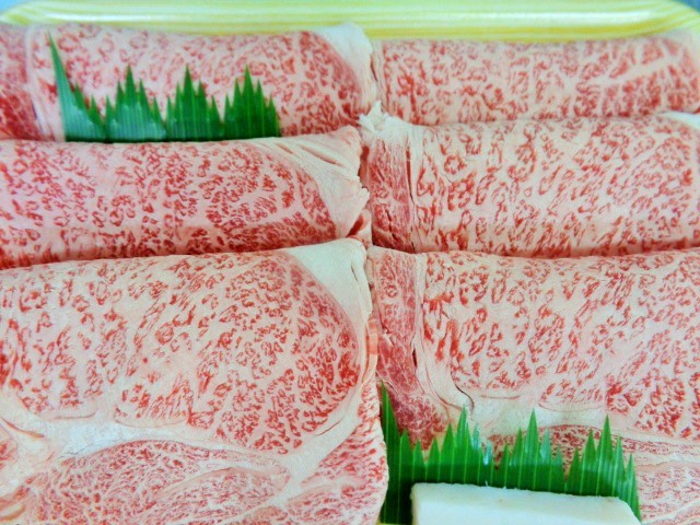 山形牛A５牝　超特肩リブロースすき焼き　３ｋｇ　（71）　 ３ｋｇ 近江牛A５牝 ２ｋｇ １，５ｋｇ 宮崎牛A５牝 特選肩