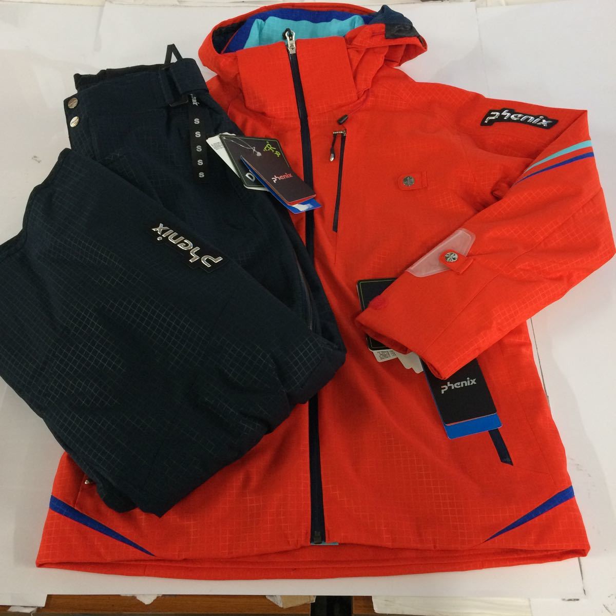 【限定SALE，最新作】 F8483-Q41 i phenix フェニックス スキー スノボ Demo Team Solid W's Jacket Pants Sサイズ メンズ 上下セット 展示品 ウェア(上下セット)｜売買されたオークション情報、yahooの商品情報をアーカイブ公 男性用