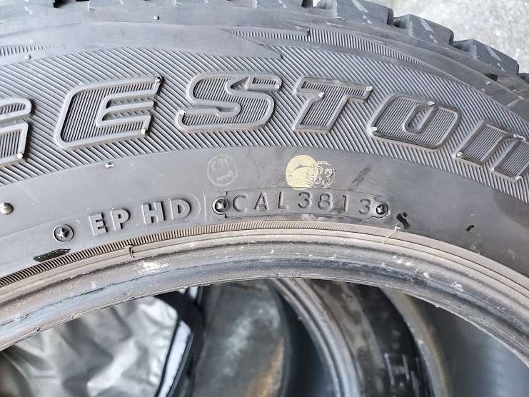225⁄60R18 ブリヂストン DM-V1 ブリザック DM-V3 BLIZZAK スタッドレス