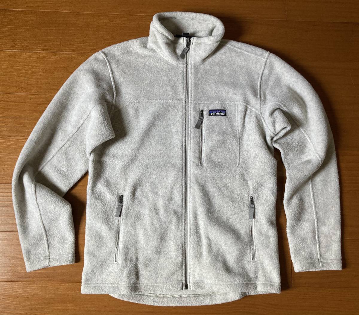  パタゴニア メンズ クラシックシンチラジャケット Sサイズ(Sサイズ)｜売買されたオークション情報、yahooの商品情報をアーカイブ公開 - オークファン 男性用