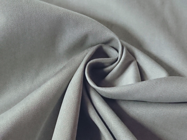 お値打ち生地 ツルツルとした手触りが心地よいストレッチコットンシャンブレーチノクロス生地グレー 長さ3m 生地幅121cm 手芸 無地 売買されたオークション情報 Yahooの商品情報をアーカイブ公開 オークファン Aucfan Com