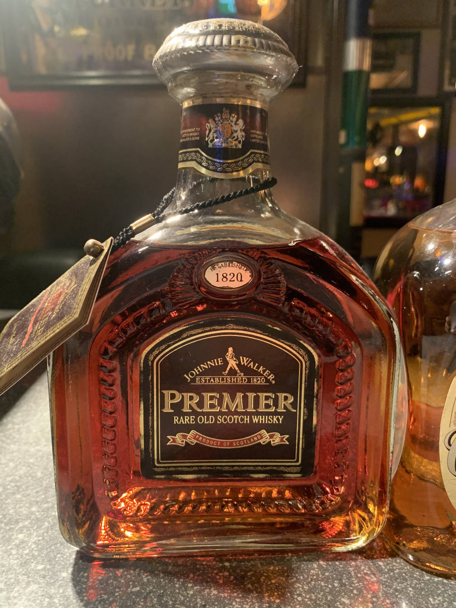 ジョニーウォーカー　赤ラベル　760ml43%　特級　従価税率適用　未開栓箱有り ジョニーウォーカー 赤ラベル 760ml43% 特級 従価税率適用 未開栓箱