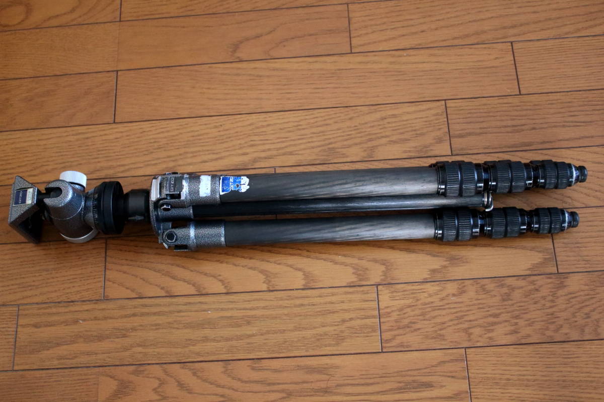 カーボン Gitzo G1228 G1275m ジッツオ オフセンターボール雲台 三脚 売買されたオークション情報 Yahooの商品情報をアーカイブ公開 オークファン Aucfan Com