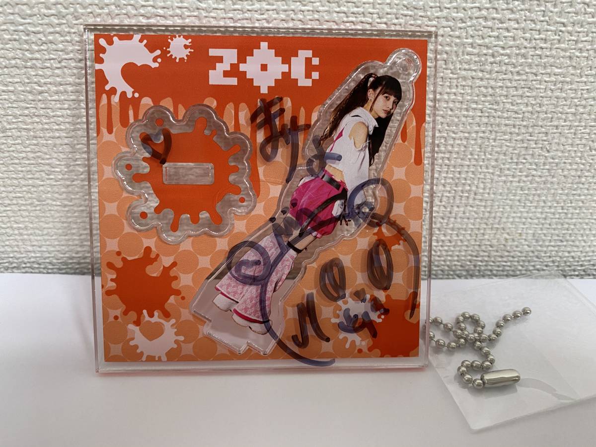 チャリティ]ZOC 西井万理那さん 直筆サイン入りアクリルスタント