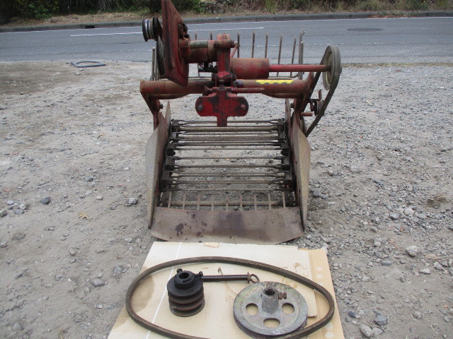 鹿児島 ニプロ掘取機 甘藷 じゃが芋 球根類 型式P-501 区分E 耕うん 