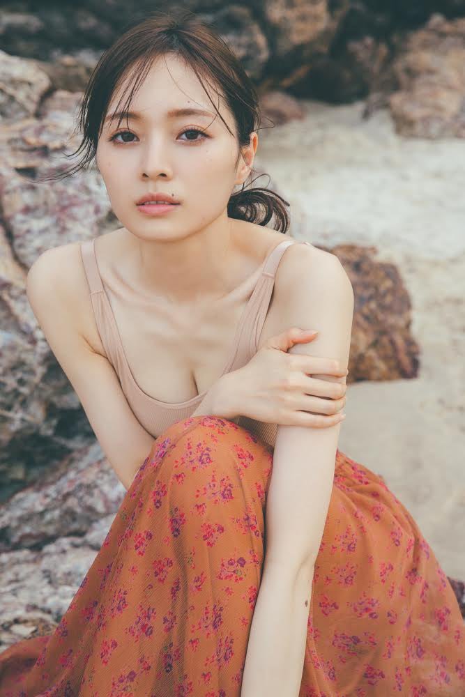 梅澤美波 1st写真集 夢の近く ポスカ付 乃木坂46 帯付/美品(あ行
