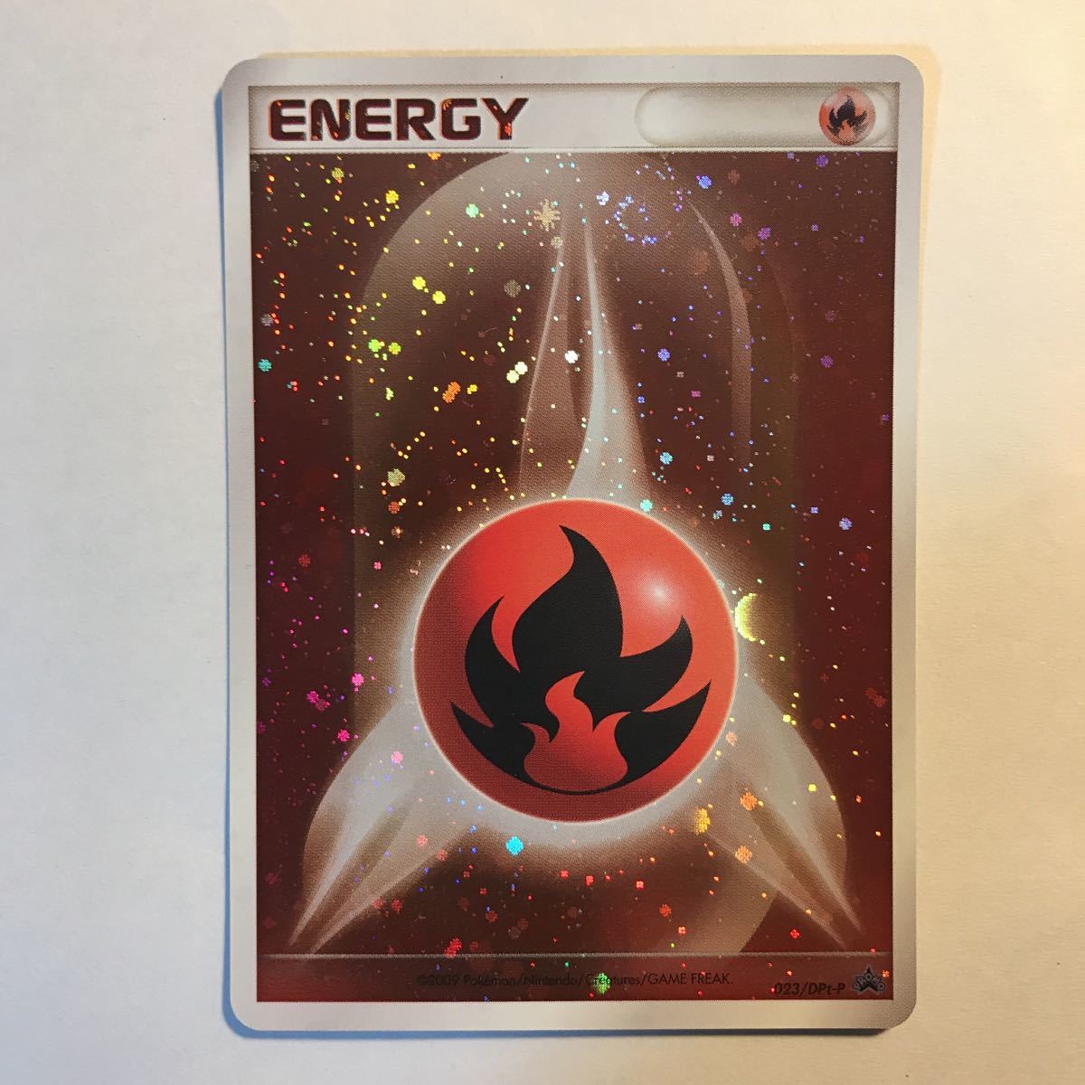 ケモンカード／ブリザードエネルギー：悪2枚、水2枚、炎1枚、雷1枚の 